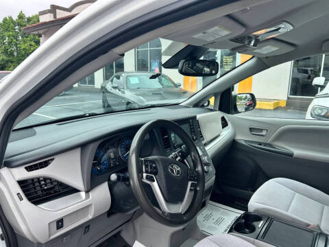 2020 Toyota Sienna