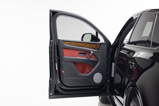 2018 Bentley Bentayga Black Edition