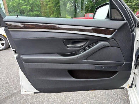 2016 BMW 5 Series 528i