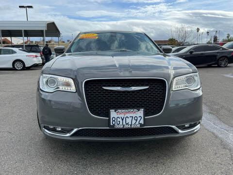 2018 Chrysler 300 for sale at Carros Usados Fresno in Clovis CA