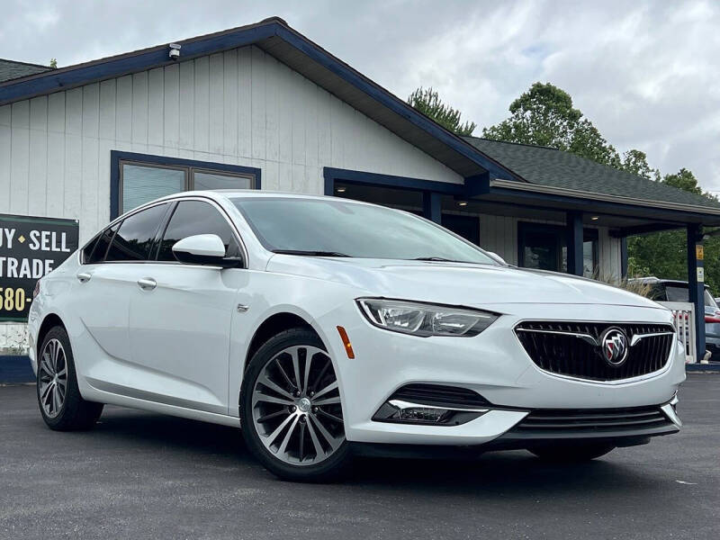 2018 Buick Regal Sportback Essence