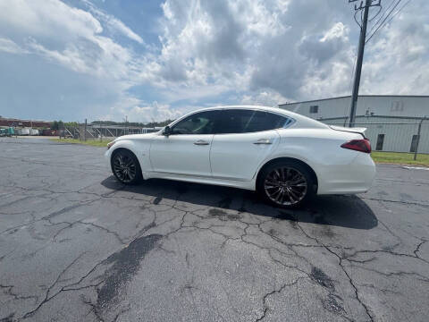 2016 Infiniti Q70 3.7