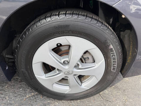 2011 Toyota Prius Three