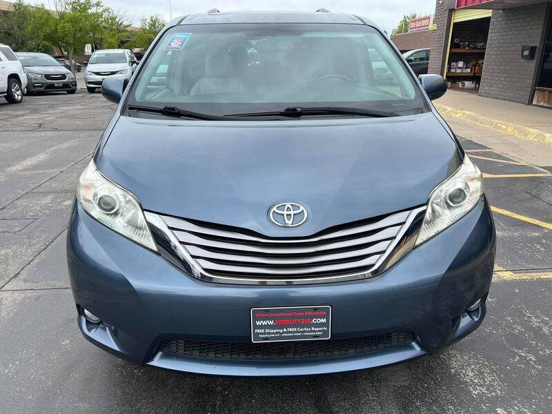 2016 Toyota Sienna XLE 8-Passenger