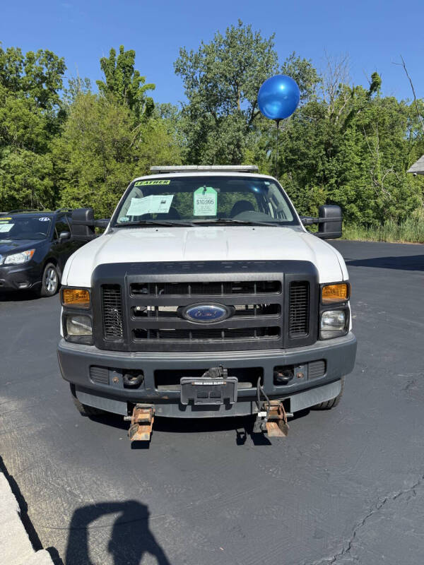 Used 2010 Ford F-250 Super Duty XL with VIN 1FTSX2B54AEA32205 for sale in Valparaiso, IN