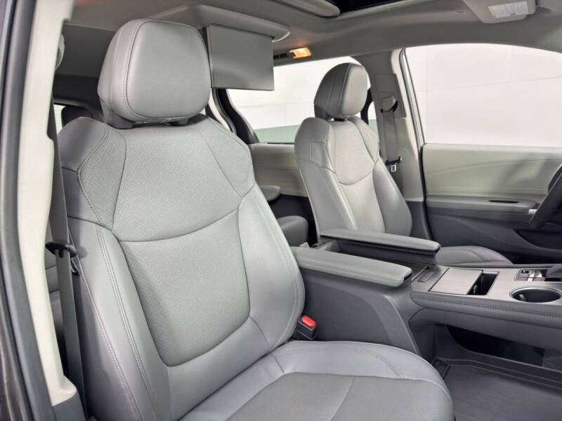 2024 Toyota Sienna Limited 7-Passenger