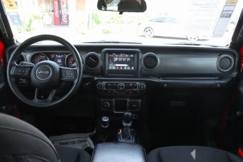 2022 Jeep Gladiator Sport