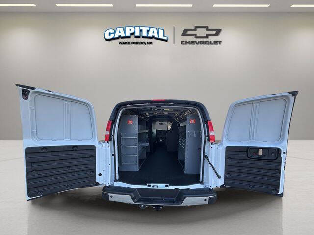 2025 Chevrolet Express 2500