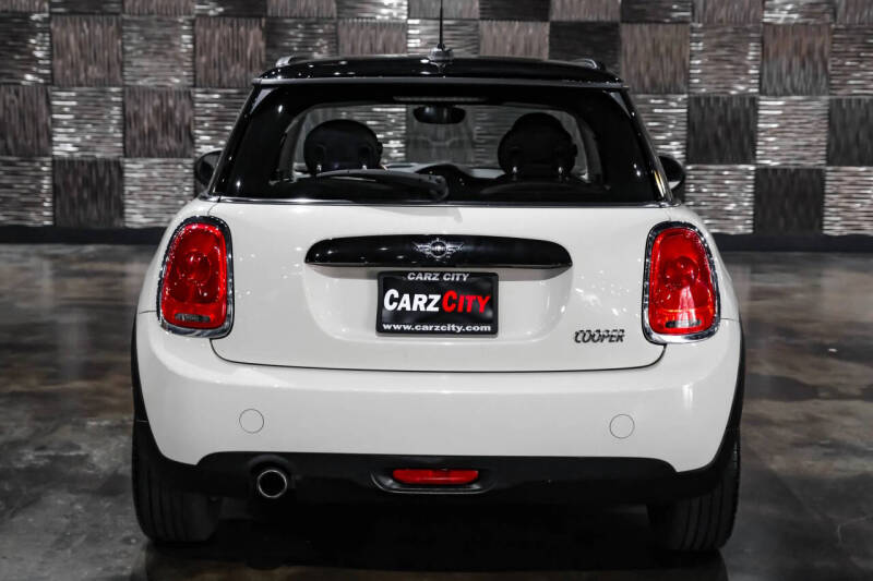 2017 MINI Hardtop 2 Door Cooper