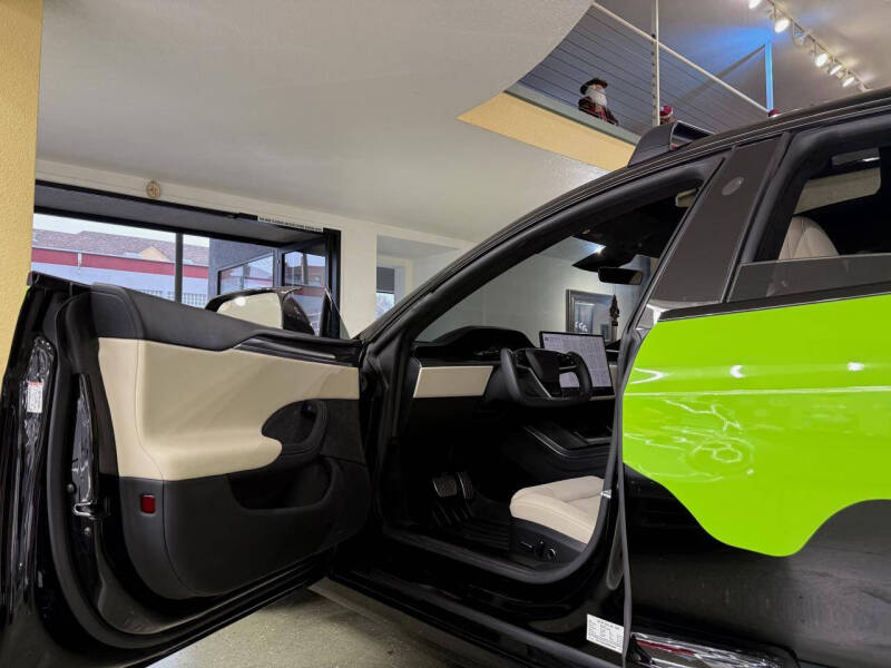 2021 Tesla Model S Plaid