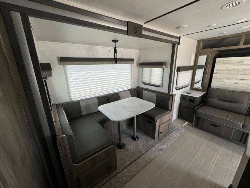 2021 Forest River Surveyor