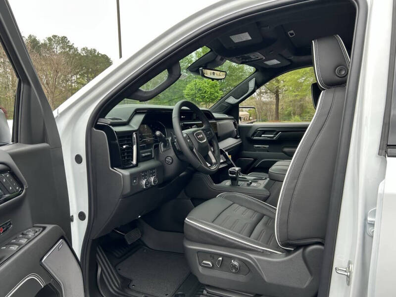 2025 GMC Sierra 1500 AT4X