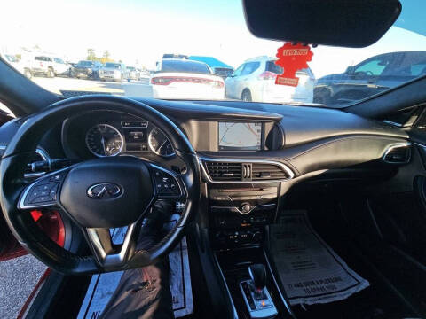 2017 Infiniti QX30 Sport