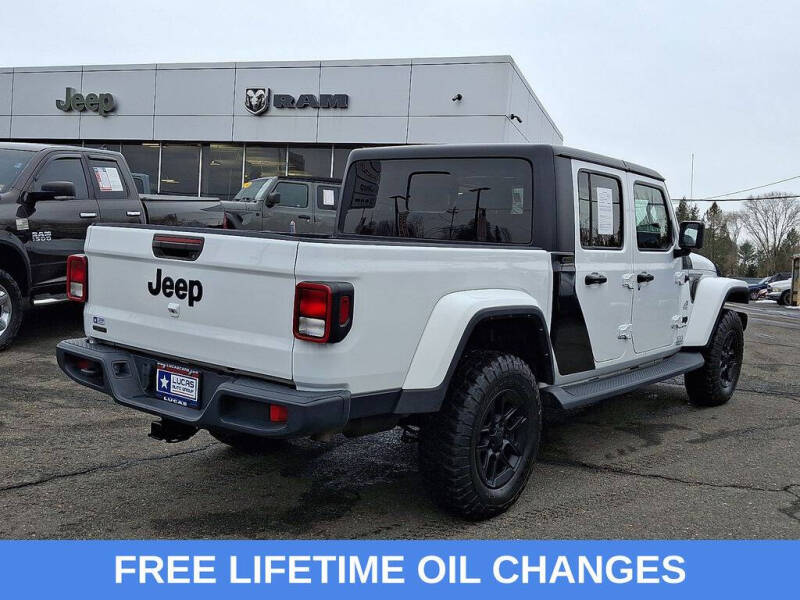 2022 Jeep Gladiator Sport