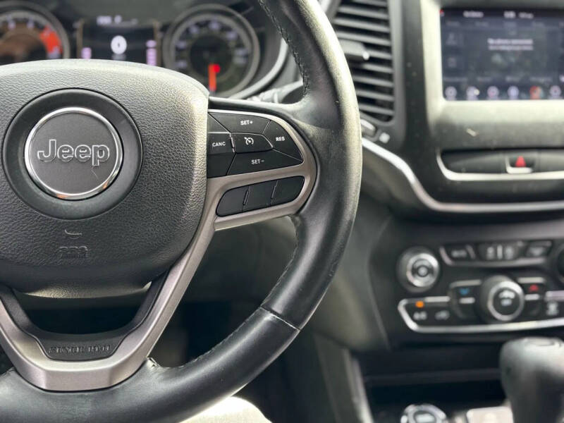 2019 Jeep Cherokee Latitude Plus