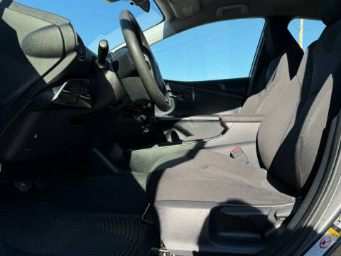 2021 Toyota Prius LE