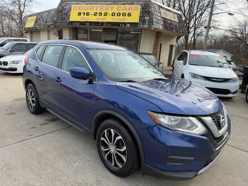 2017 Nissan Rogue S's photo