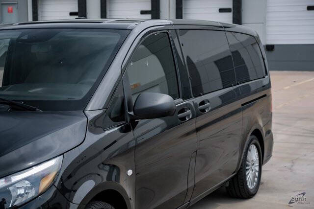 2023 Mercedes-Benz Metris Passenger