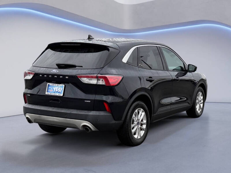 2021 Ford Escape Hybrid SE