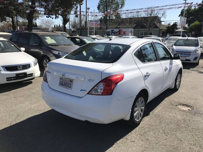 2012 Nissan Versa