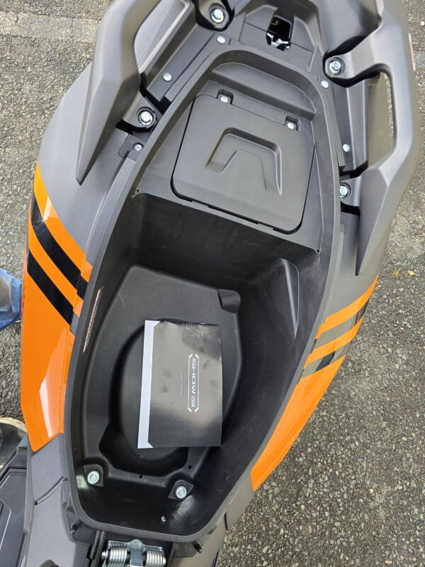 2026 Ice Bear Asend SHDW 200cc Scooter
