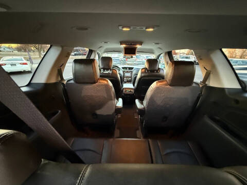 2017 Chevrolet Traverse LT