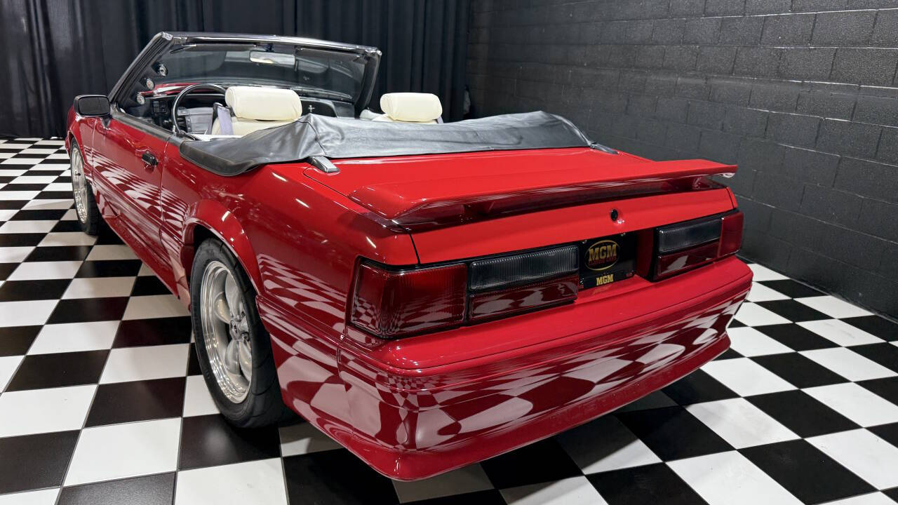 1993 Ford Mustang 15