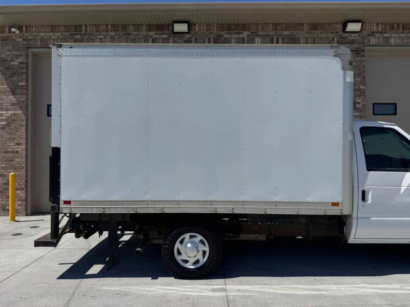 2017 Ford E-Series