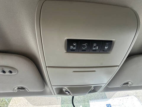 2012 Chrysler Town and Country Touring