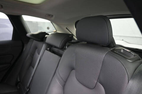 2025 Volvo XC60 B5 Plus Dark Theme