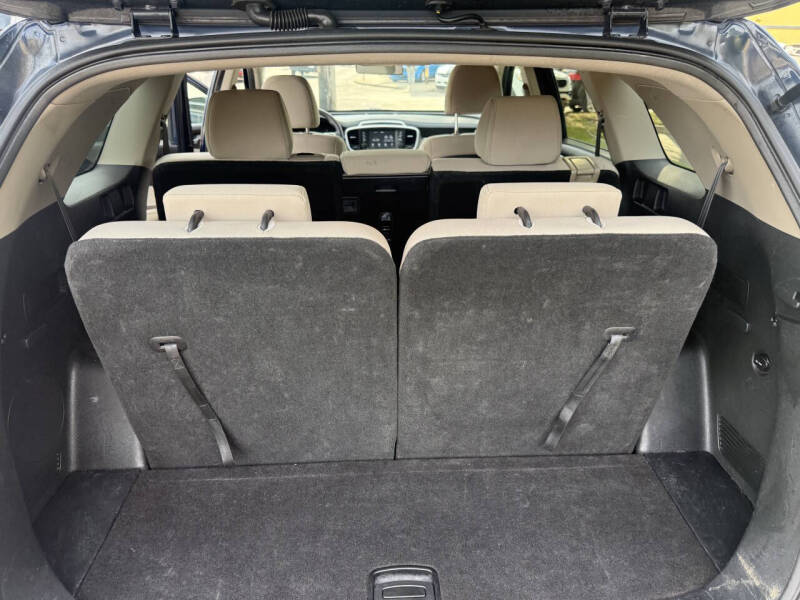 2019 Kia Sorento LX