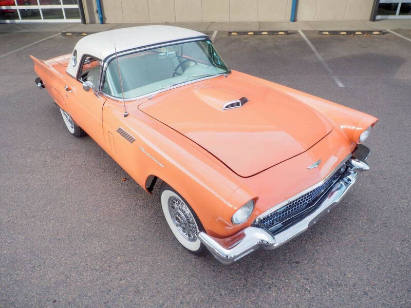 1957 Ford Thunderbird