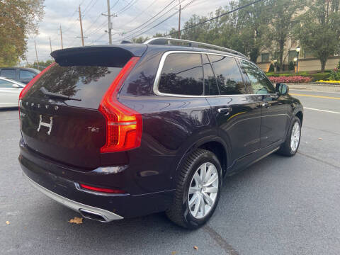 2016 Volvo XC90 T6 Momentum