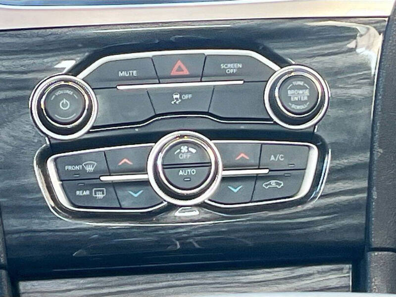 2021 Chrysler 300 Touring