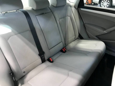 2016 Volkswagen Passat 1.8T S