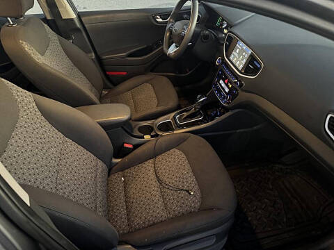 2018 Hyundai Ioniq Hybrid Blue
