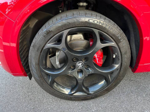 2022 Alfa Romeo Stelvio Veloce