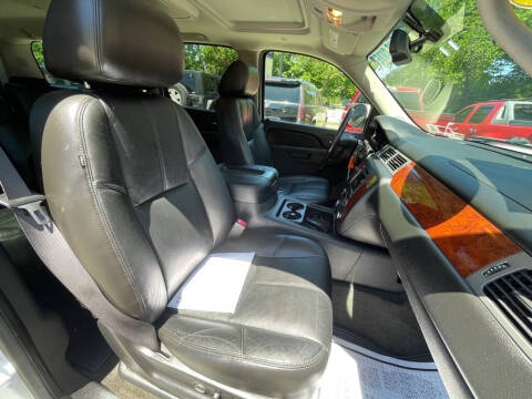 2011 Chevrolet Suburban LT