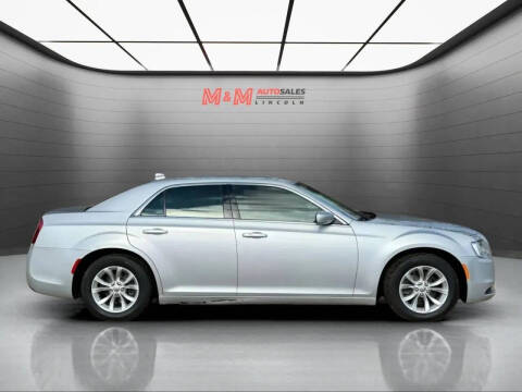 2019 Chrysler 300