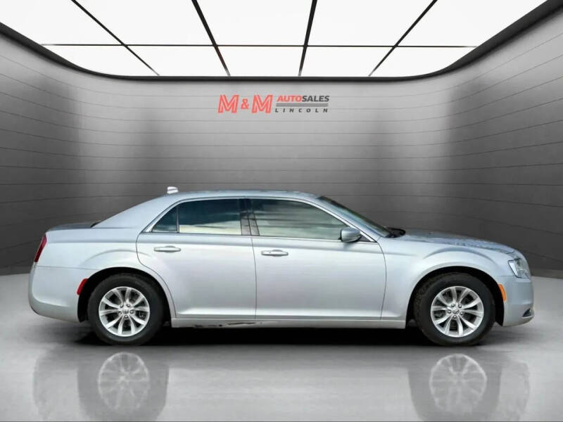 2019 Chrysler 300