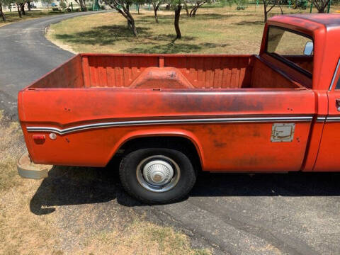 1969 Dodge D200 Pickup