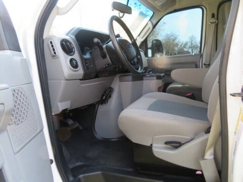 2014 Ford E-Series E-350 SD XLT