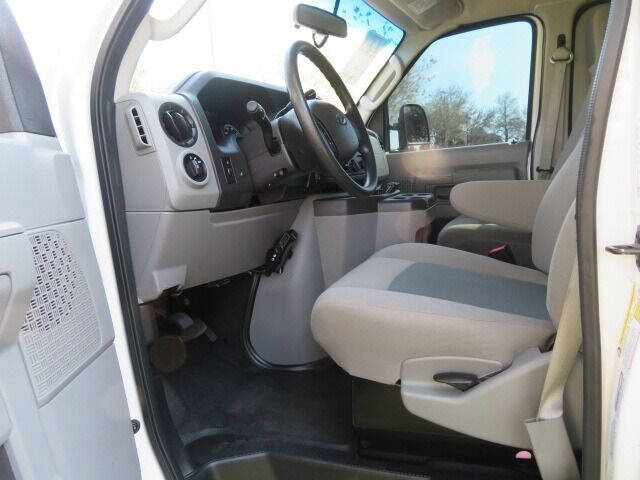 2014 Ford E-Series E-350 SD XLT