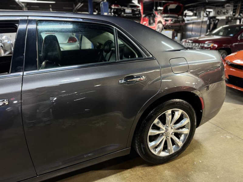 2016 Chrysler 300 C