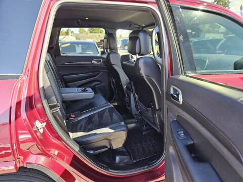 2017 Jeep Grand Cherokee Laredo