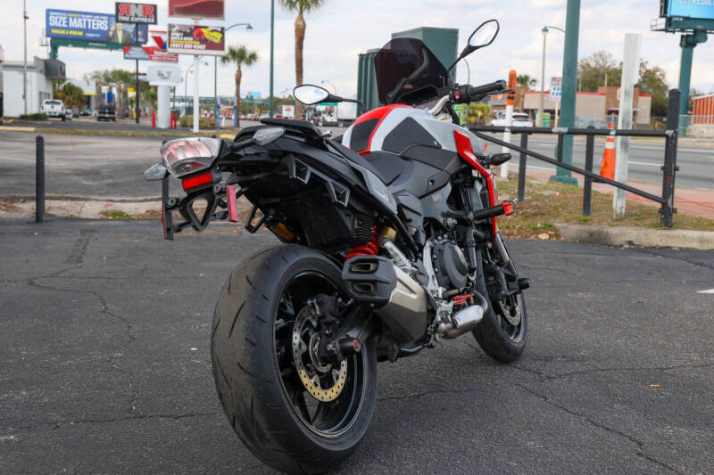 2021 BMW F 900 R