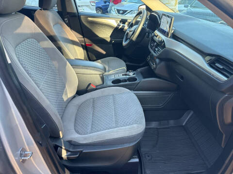 2020 Ford Escape SE