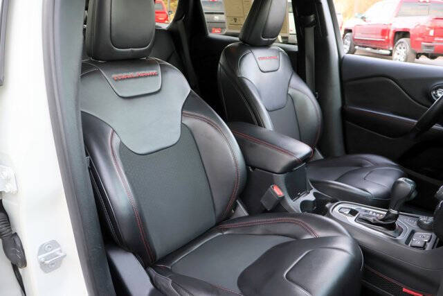 2019 Jeep Cherokee Trailhawk