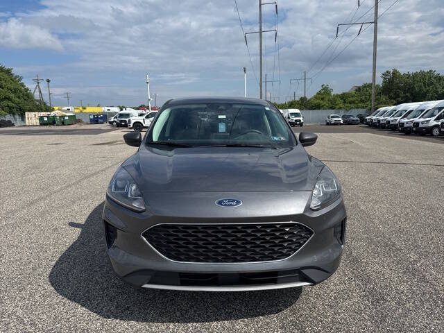 Used 2022 Ford Escape SE with VIN 1FMCU9G65NUB39472 for sale in Philadelphia, PA