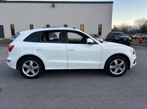 2012 Audi Q5 3.2 quattro Premium Plus